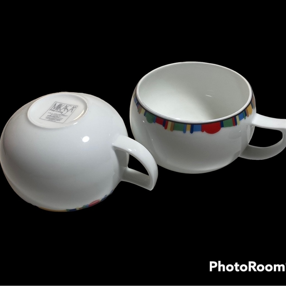 MIKASA fine china cups Color Crest. 2 Cups. RARE. Only Made one year in 90’s